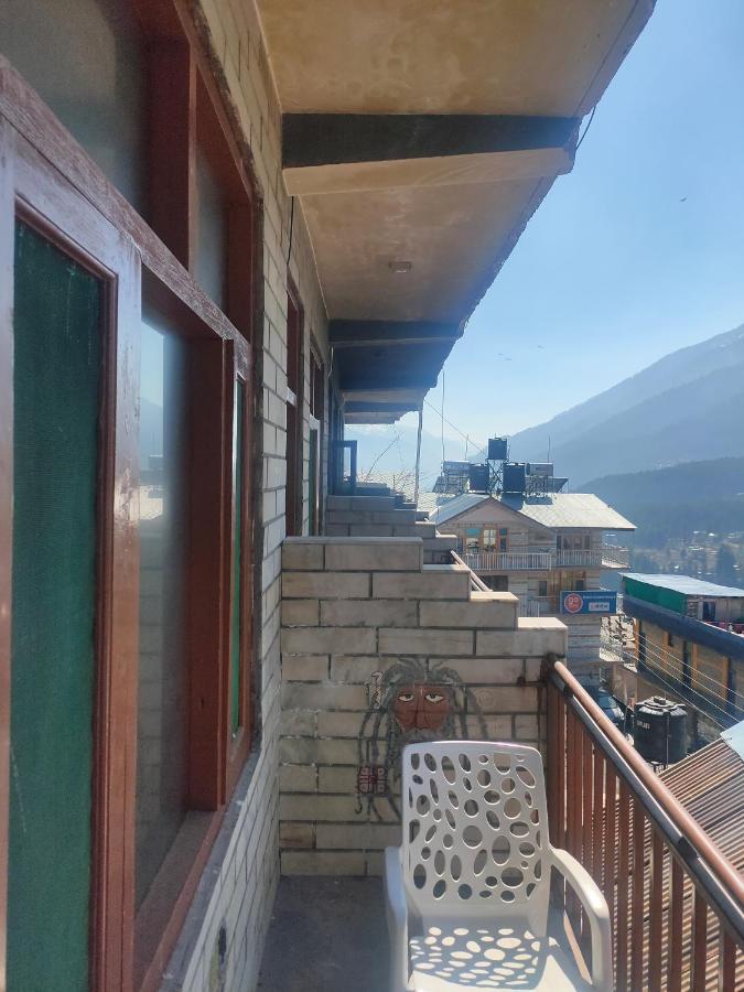 Roop Mountain Homestay Manāli Buitenkant foto