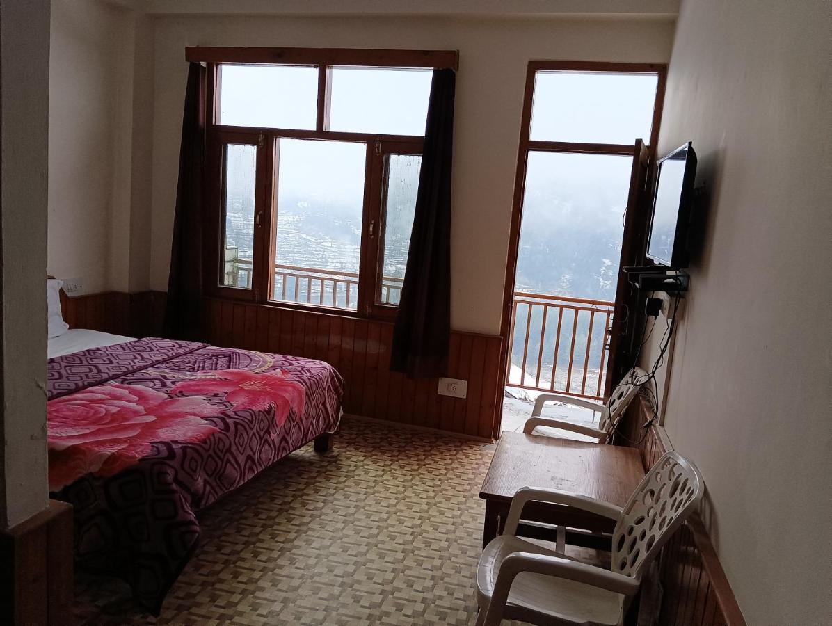 Roop Mountain Homestay Manāli Buitenkant foto
